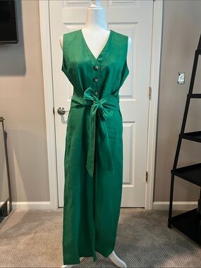 Sleeveless Green Tie-Waist Jumpsuit